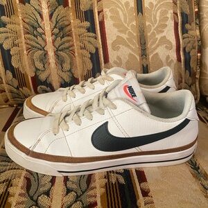 Nike Court Legacy Next Nature Leather
Women's Sneakers DH3161-100 worn 1x  9